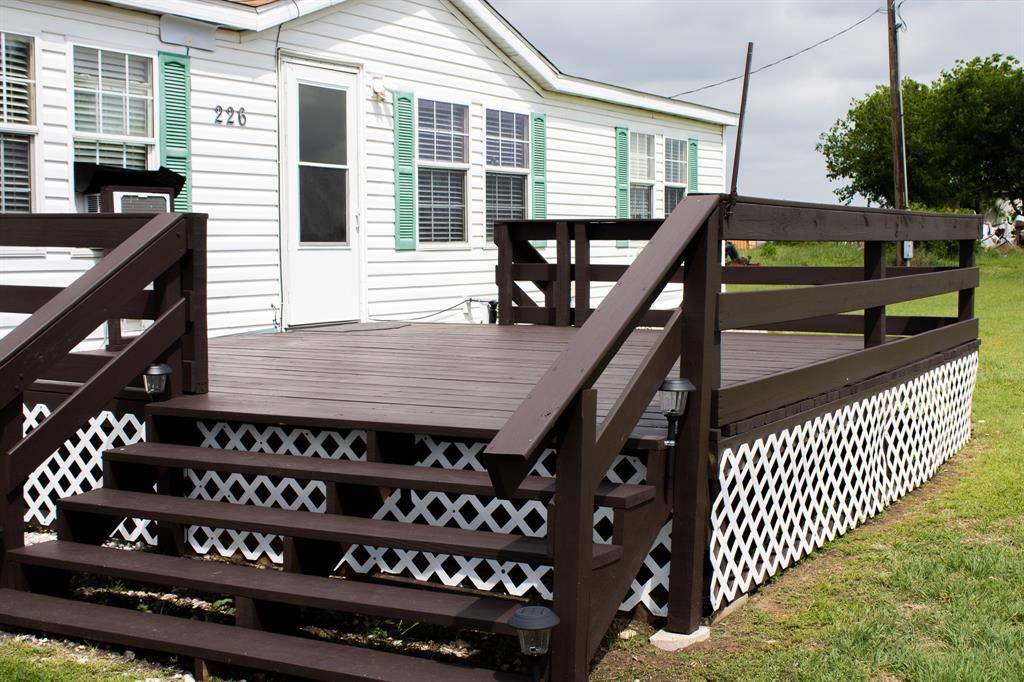 226 Happy Trail Court, Rhome, TX 76078