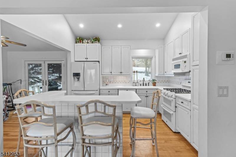 31 Ridge Ct, Cedar Grove Twp., NJ 07009