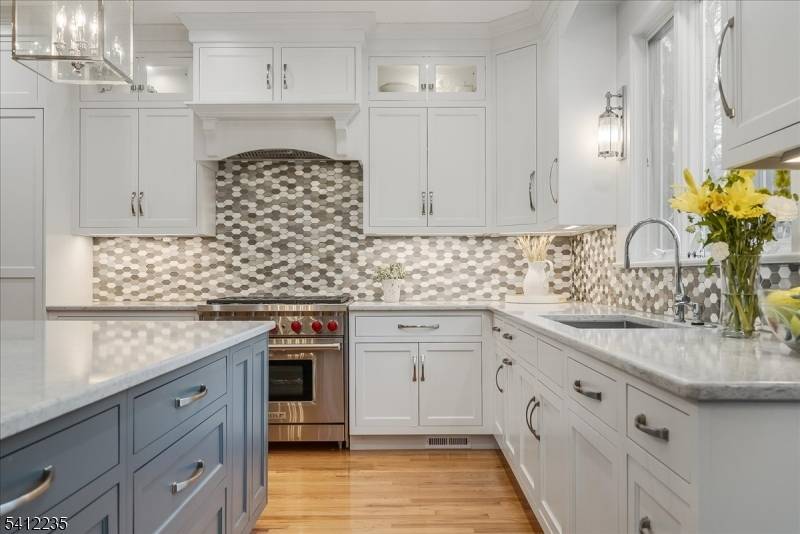 756 Clarence St, Westfield Town, NJ 07090