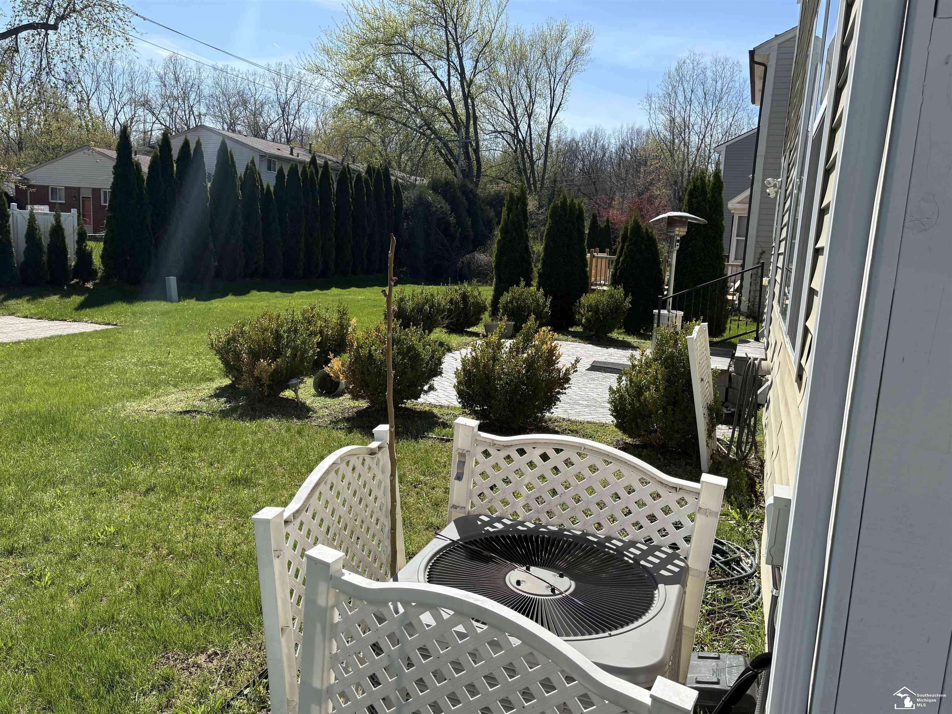 35773 Surrey CT, Romulus, MI 48174