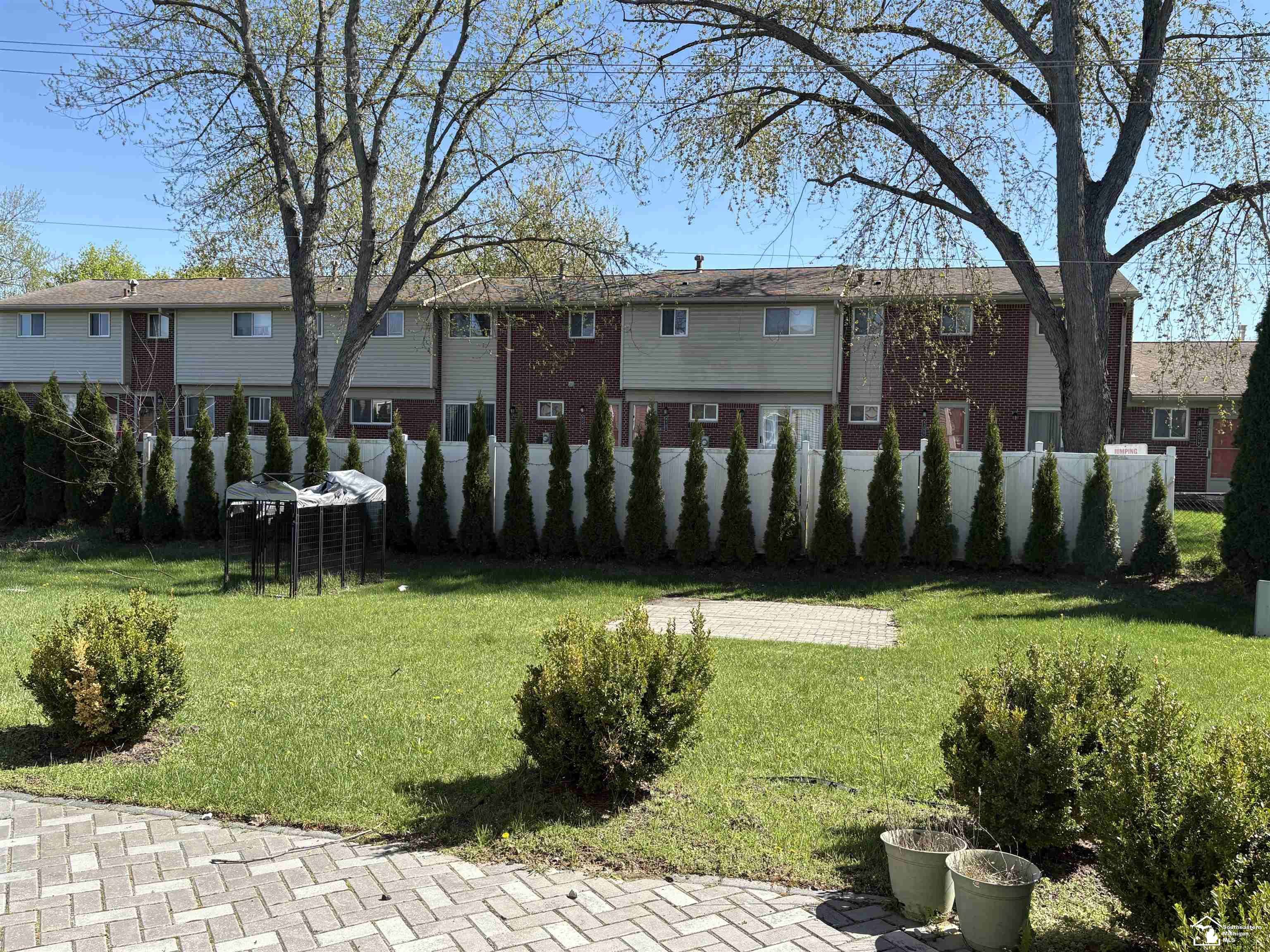 35773 Surrey CT, Romulus, MI 48174