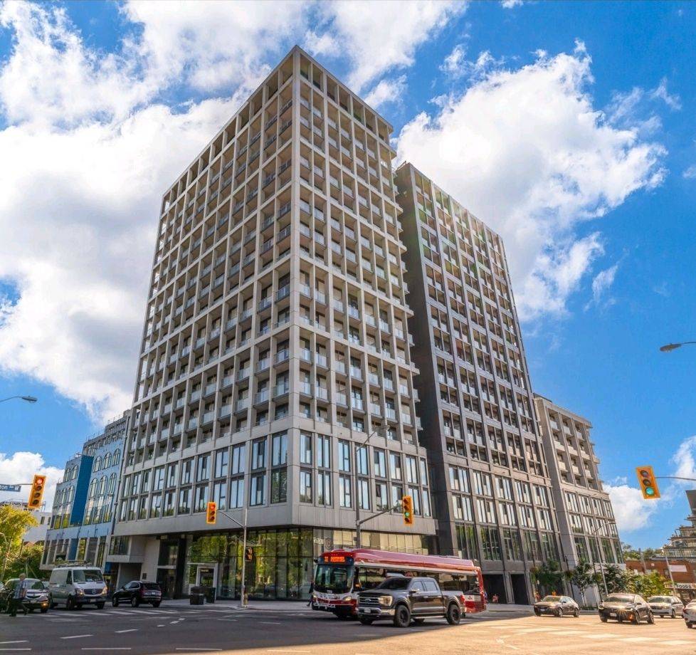 2020 Bathurst ST #210, Toronto C03, ON M5P 0A6