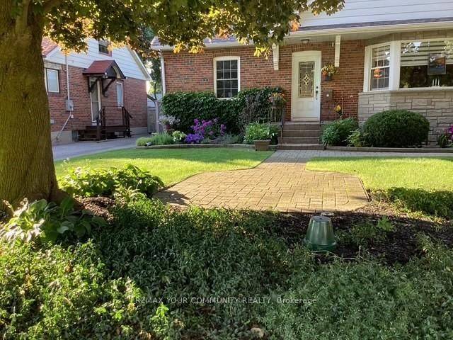 30 Dunning AVE, Aurora, ON L4G 6H7