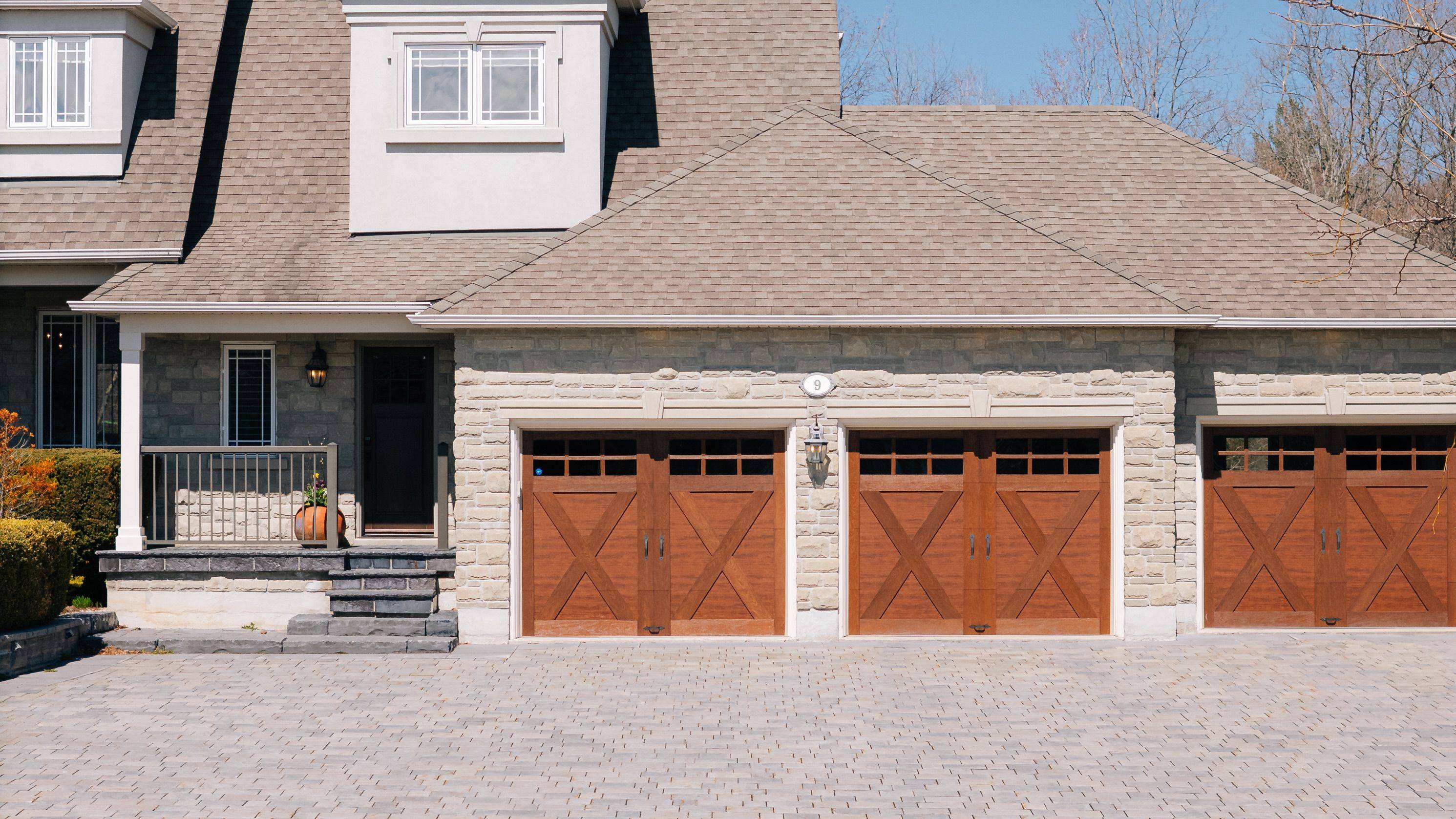 9 Black CT, Aurora, ON L4G 8A1