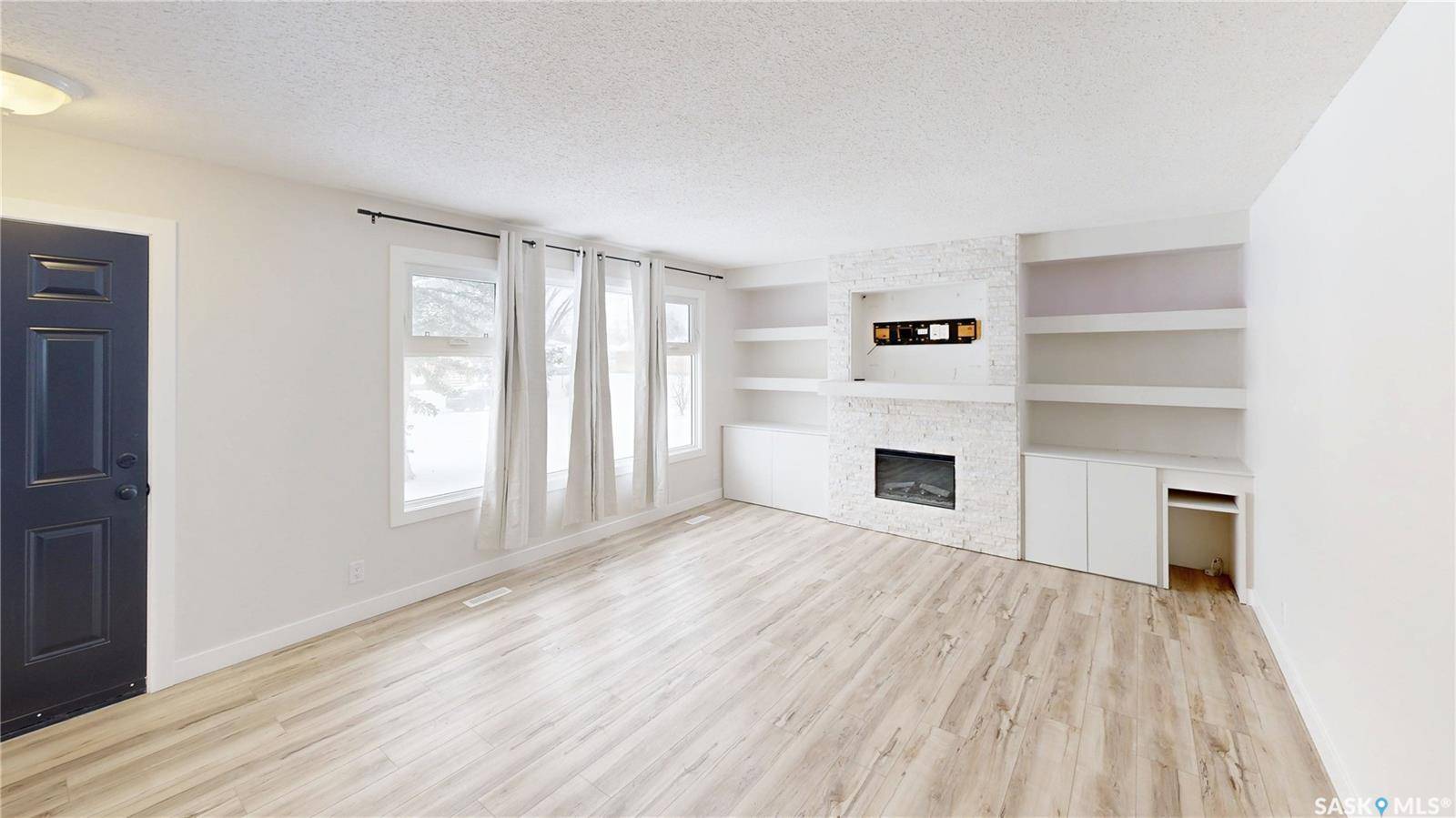 1511 8th AVENUE N, Regina, SK S4R 0G2