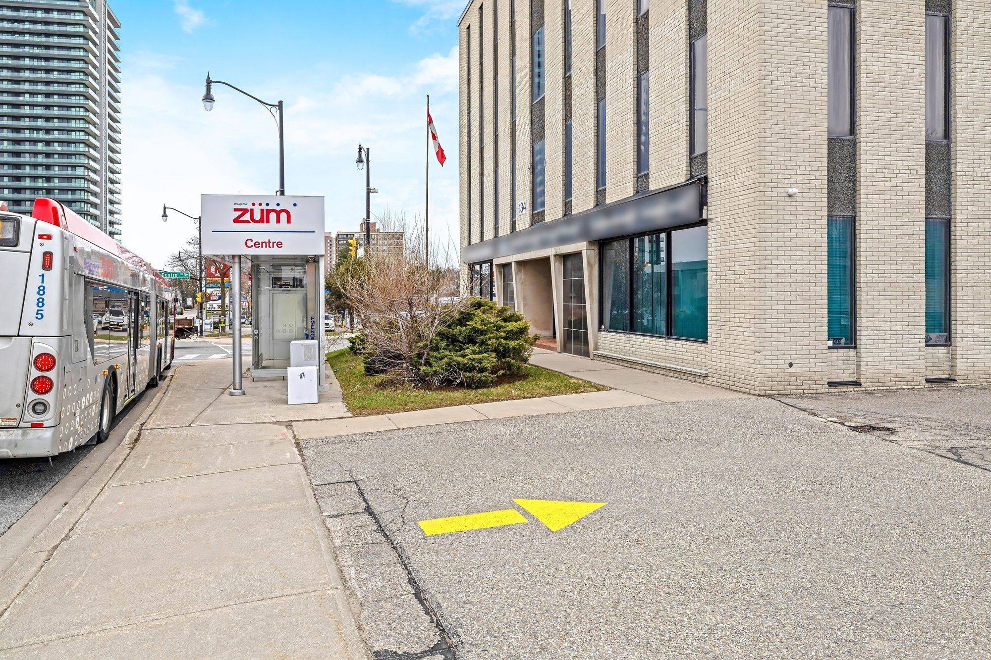 134 Queen ST E, Brampton, ON L6V 1B2