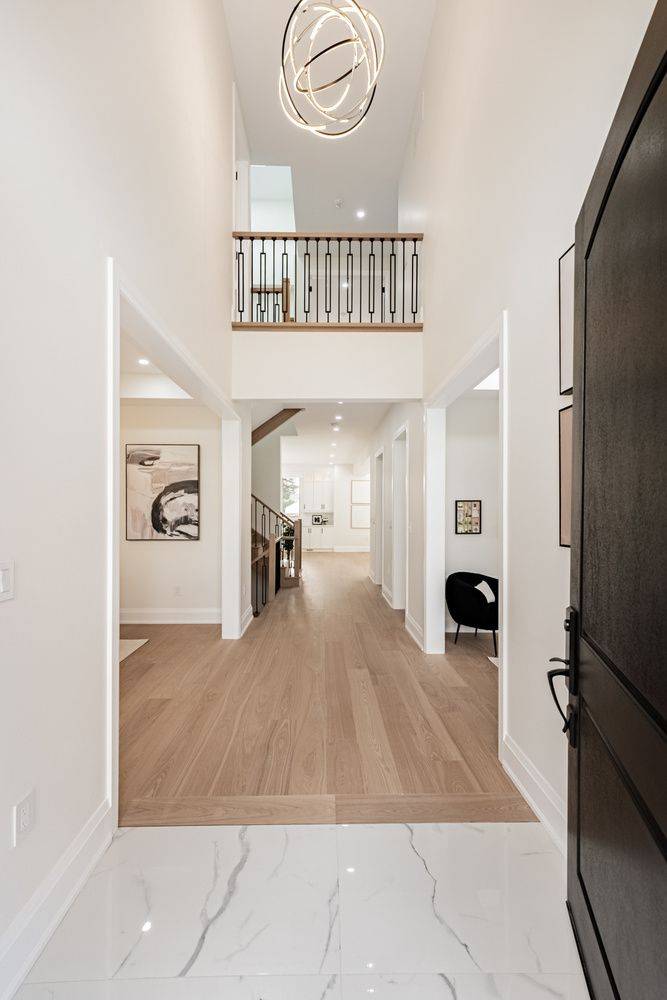 368 Weighton DR, Oakville, ON L6K 2R4