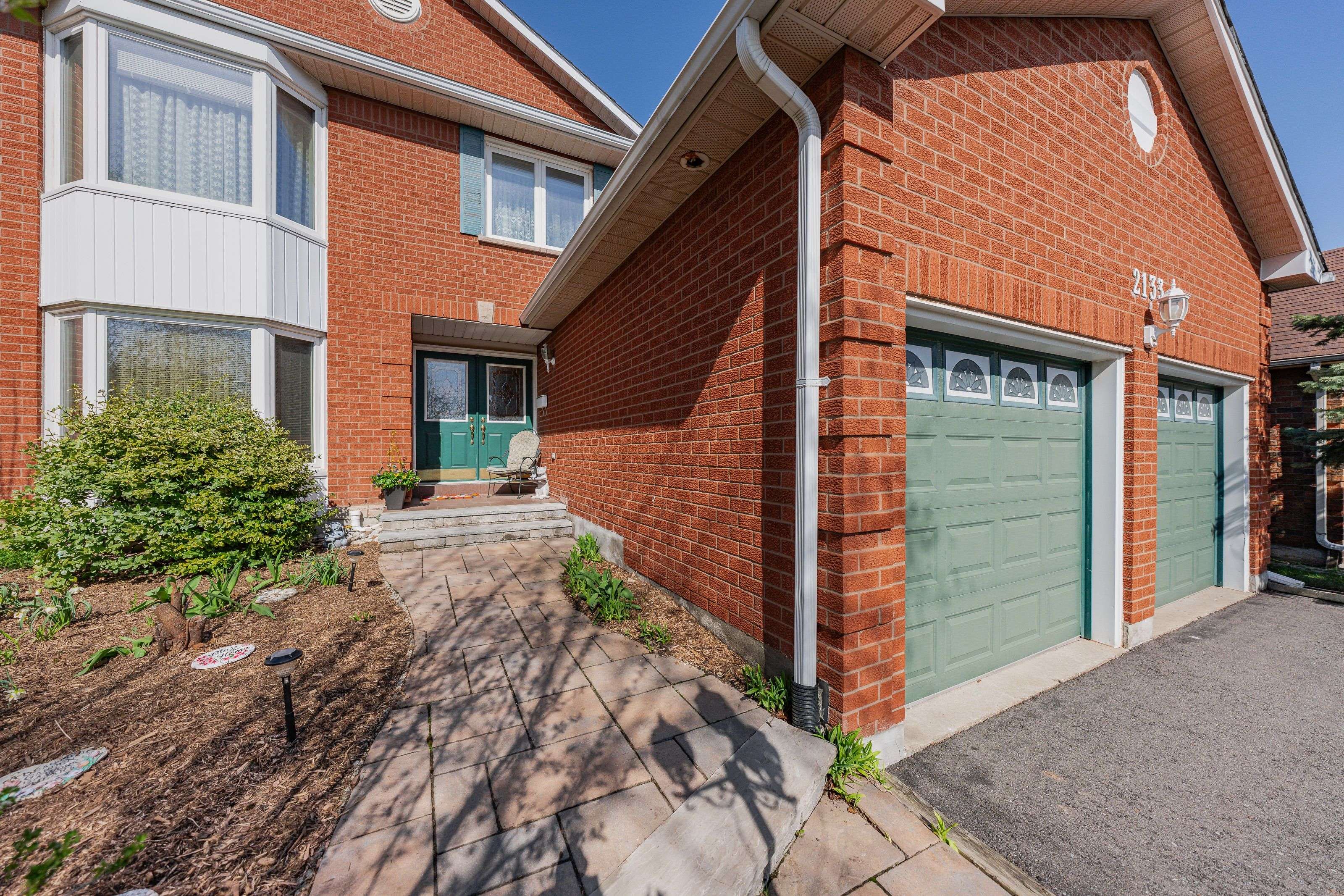 2133 Grand BLVD, Oakville, ON L6H 5M3