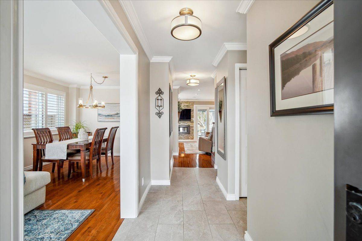 2417 Headon Forest DR, Burlington, ON L7M 3K7