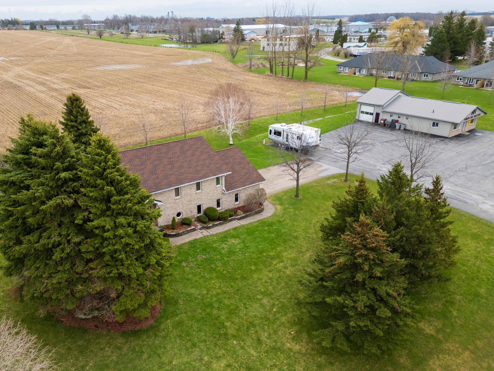 77242 London RD, Huron East, ON N0M 1L0