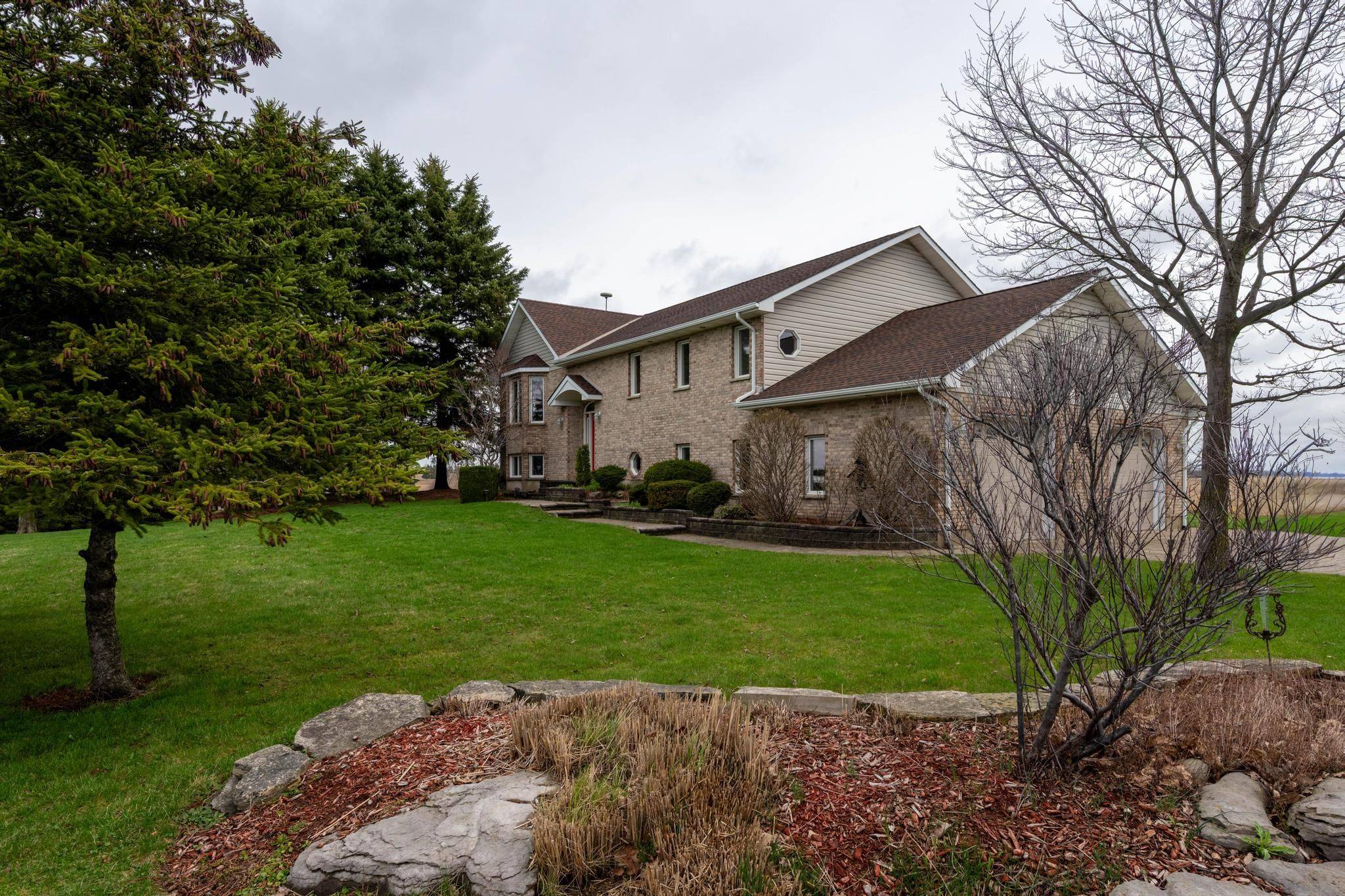 77242 London RD, Huron East, ON N0M 1L0