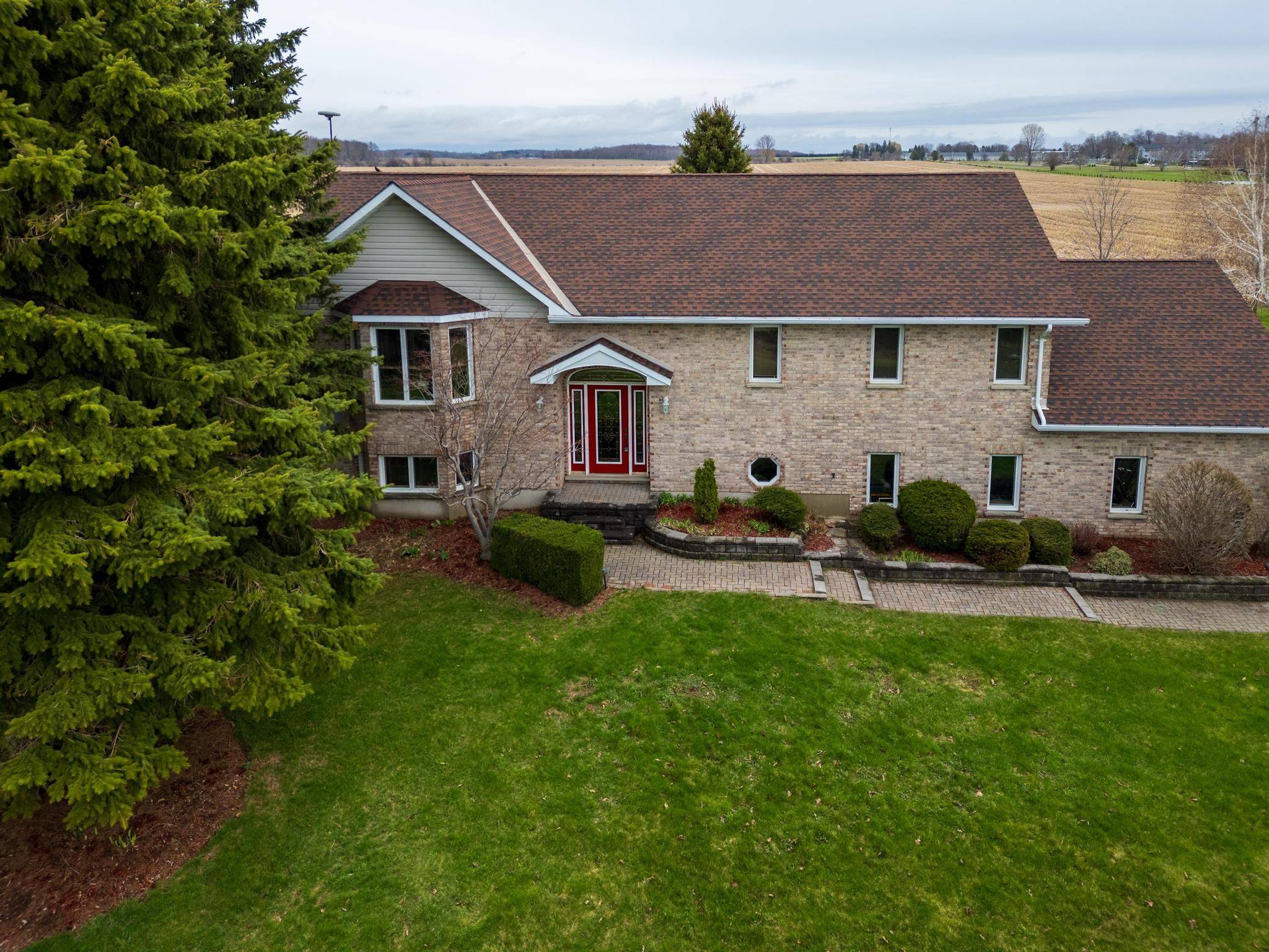 77242 London RD, Huron East, ON N0M 1L0