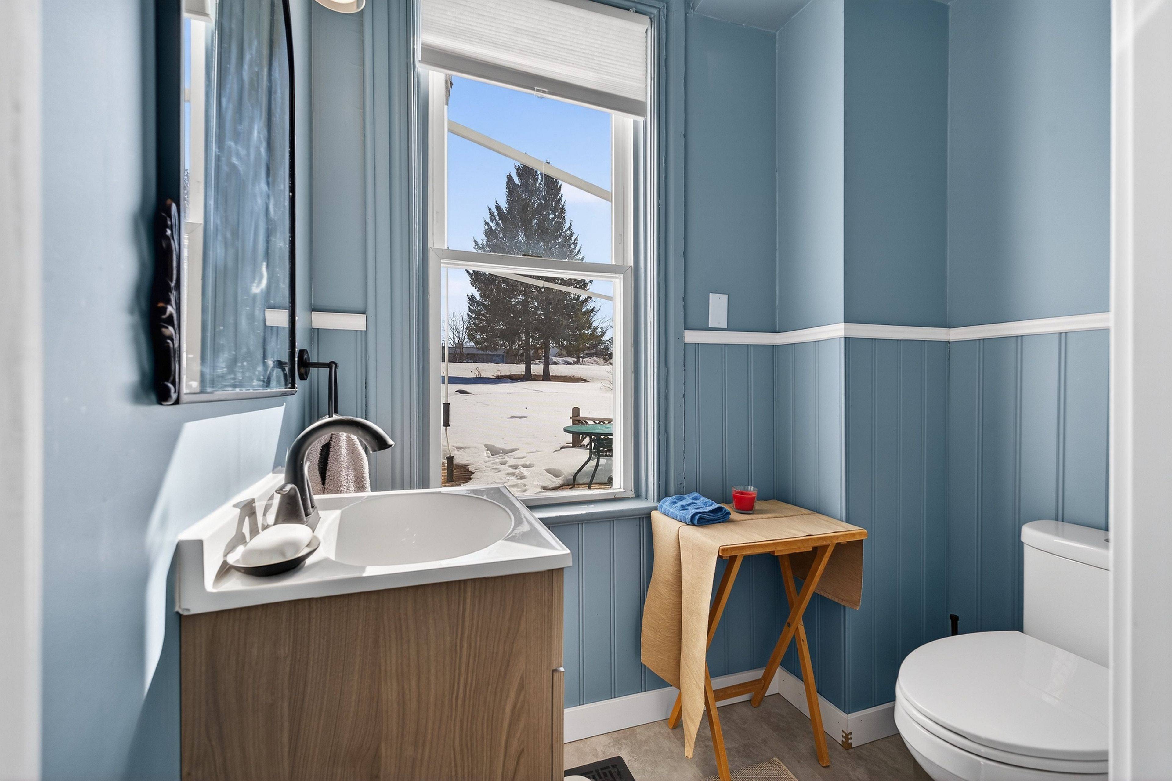 19 WHELAN ST, Westport, ON K0G 1X0