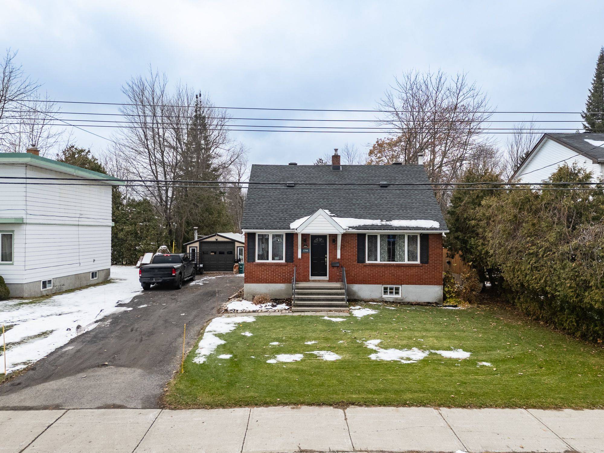 3794 Albion RD, Blossom Park - Airport And Area, ON K1T 1A5
