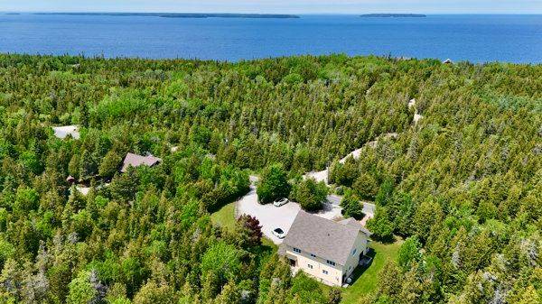 13 Elgin ST, Northern Bruce Peninsula, ON N0H 2R0