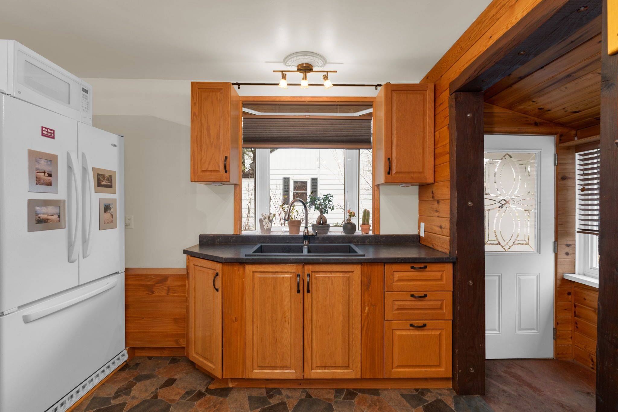 520 First ST N, Gravenhurst, ON P1P 1B9