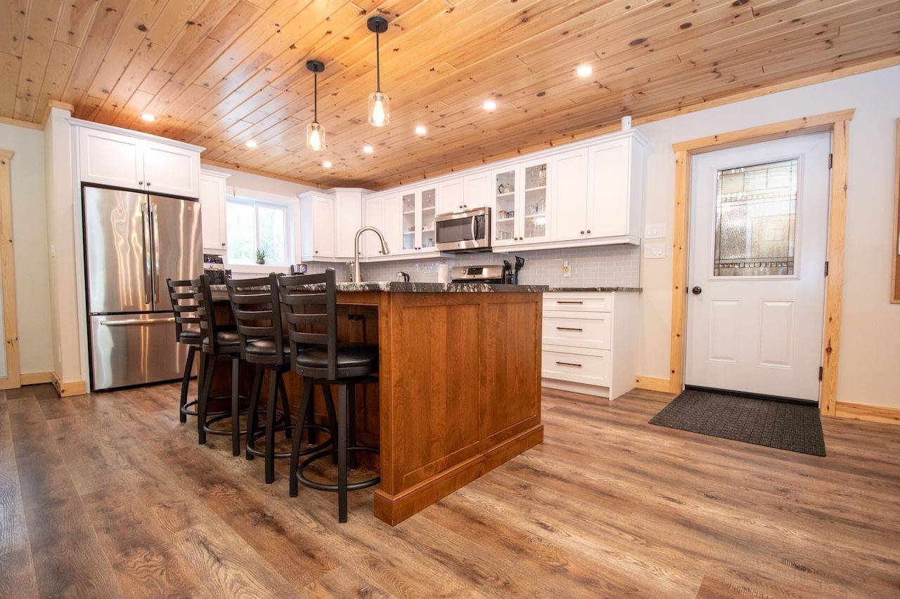 1525 South Baptiste Lake RD, Hastings Highlands, ON K0L 1C0