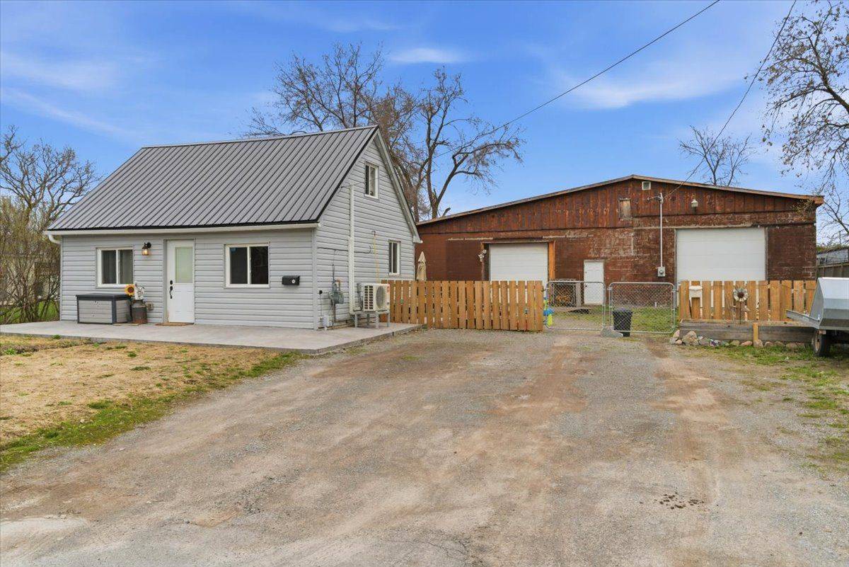 43 Centre ST, Belleville, ON K8N 4W7