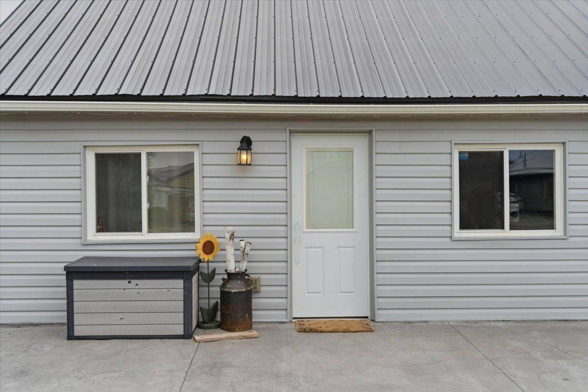 43 Centre ST, Belleville, ON K8N 4W7