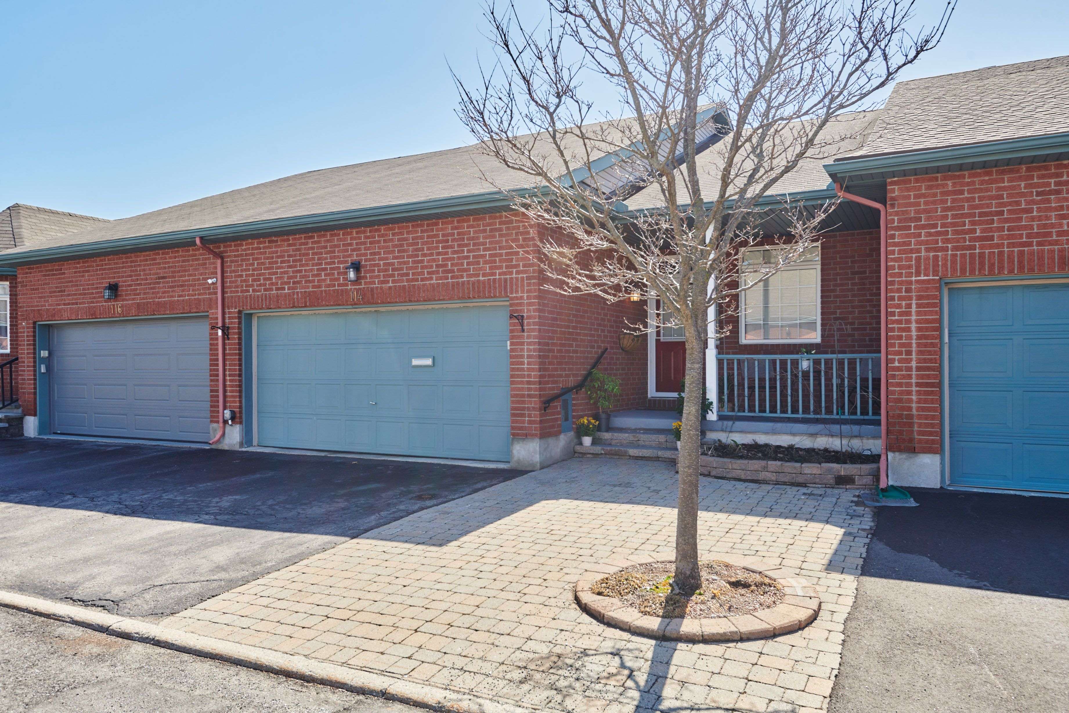 114 Bartlett Private, Hunt Club - Windsor Park Village And Area, ON K1V 2A8