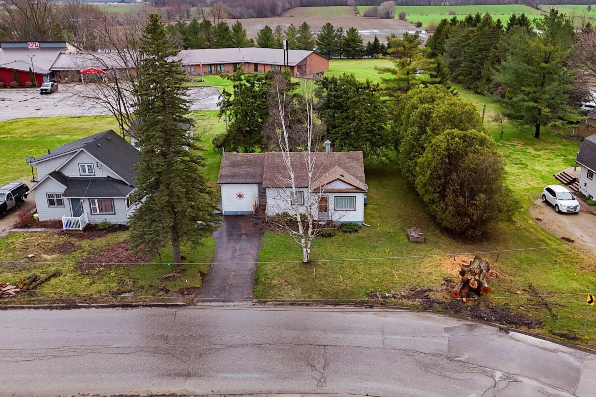 104 King ST, Minto, ON N0G 2P0