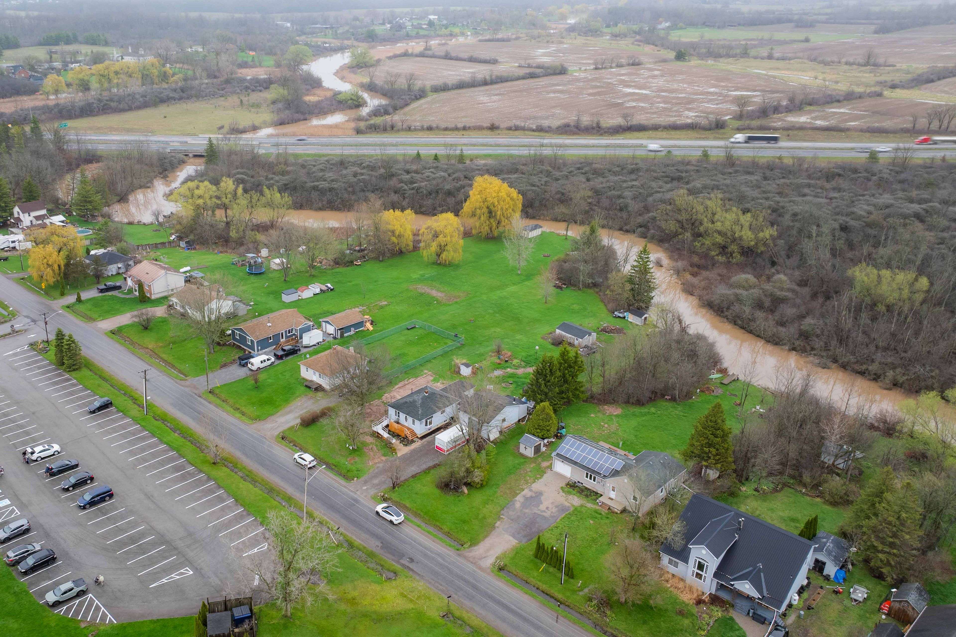 10364 Willodell RD, Niagara Falls, ON L0S 1K0