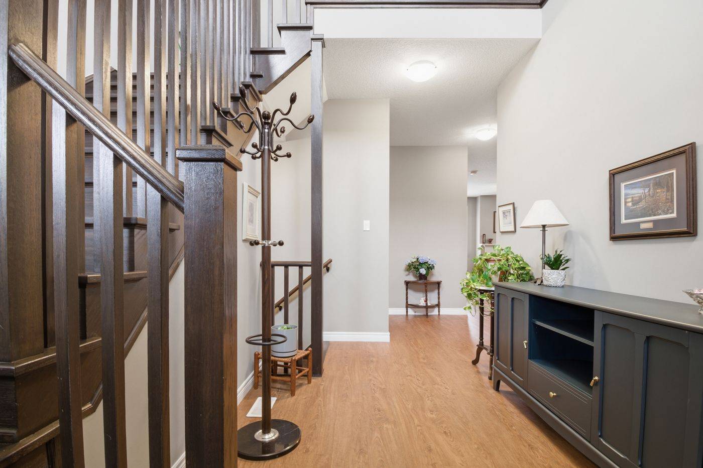 633 Winston RD, Grimsby, ON L3M 0H4