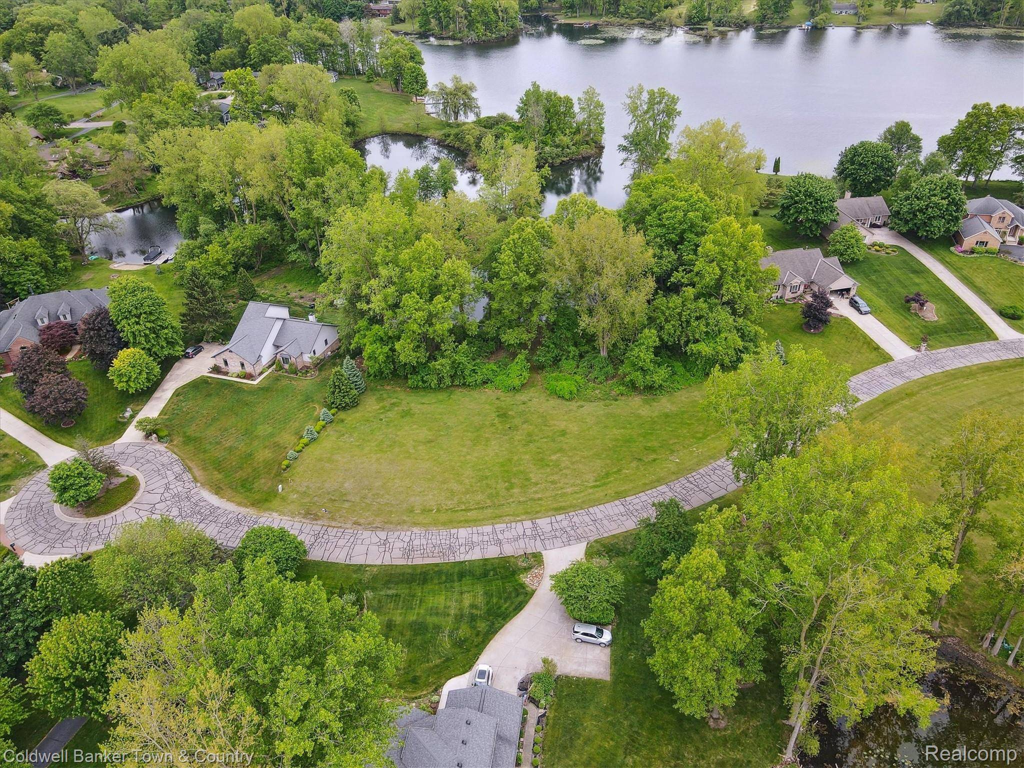 0 Mallards Landing, Highland Charter Township, MI 48357