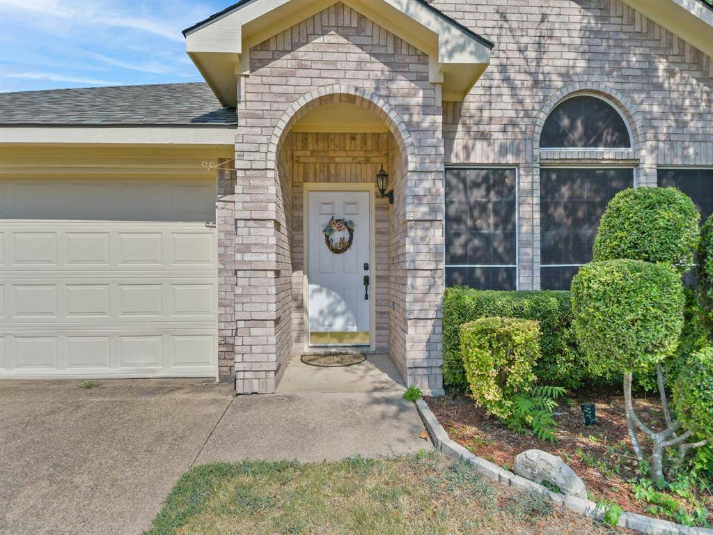 1422 S 3rd Street, Midlothian, TX 76065