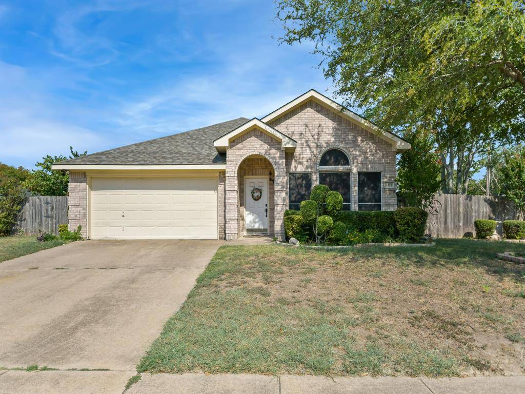1422 S 3rd Street, Midlothian, TX 76065