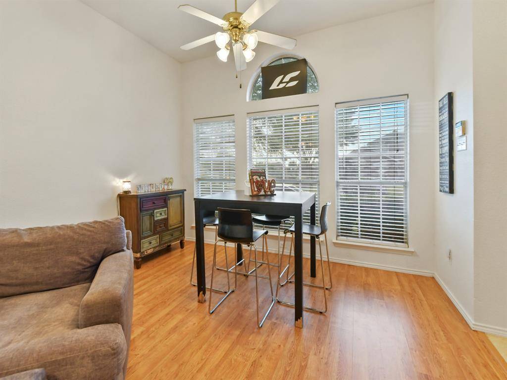 1422 S 3rd Street, Midlothian, TX 76065