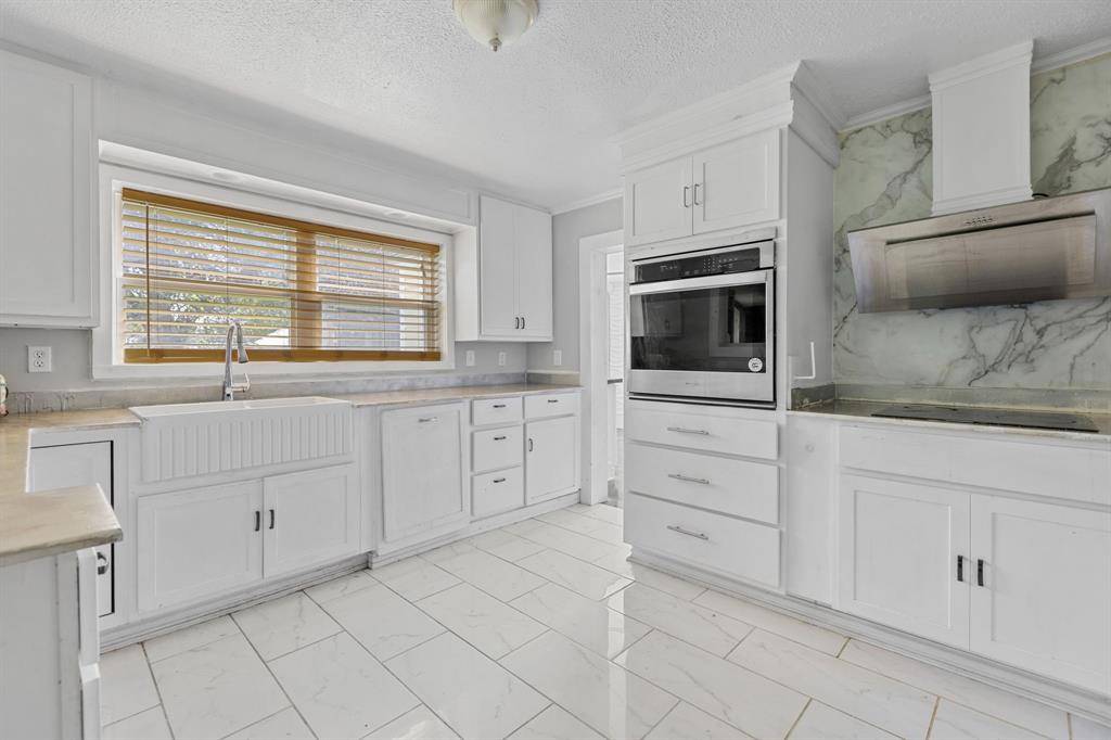 50 County Road 2123, Clarksville, TX 75426