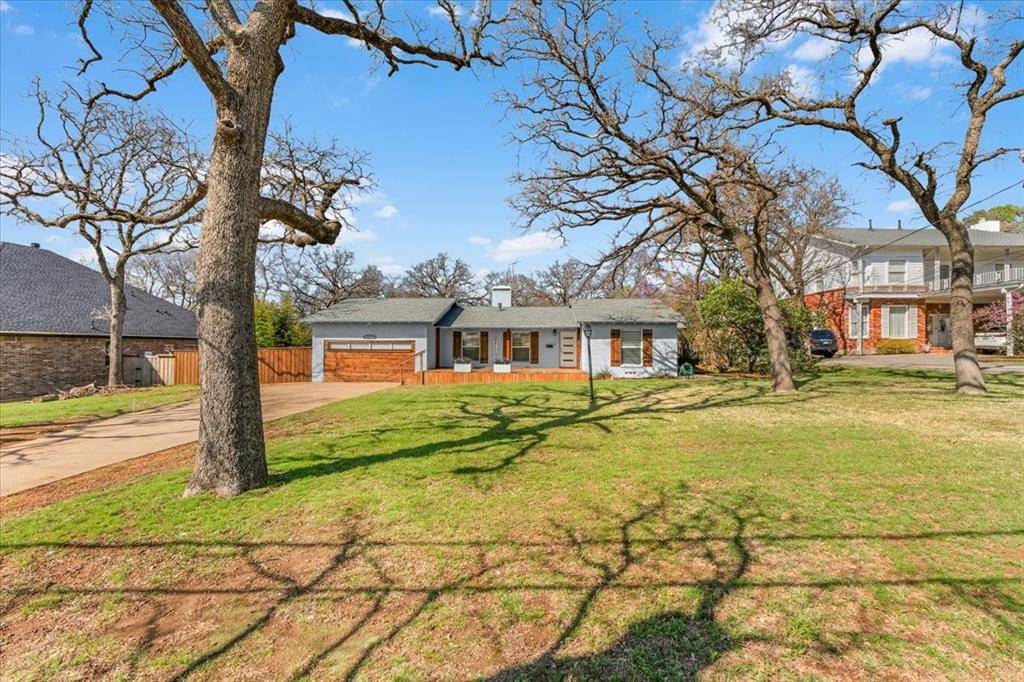 1313 W Sanford Street, Arlington, TX 76012