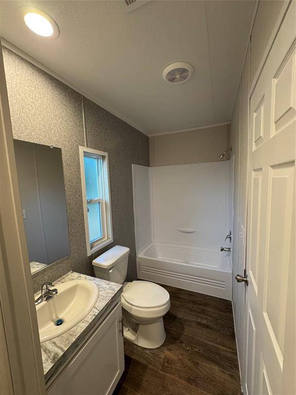 2225 WOODVIEW Trail, Granbury, TX 76048