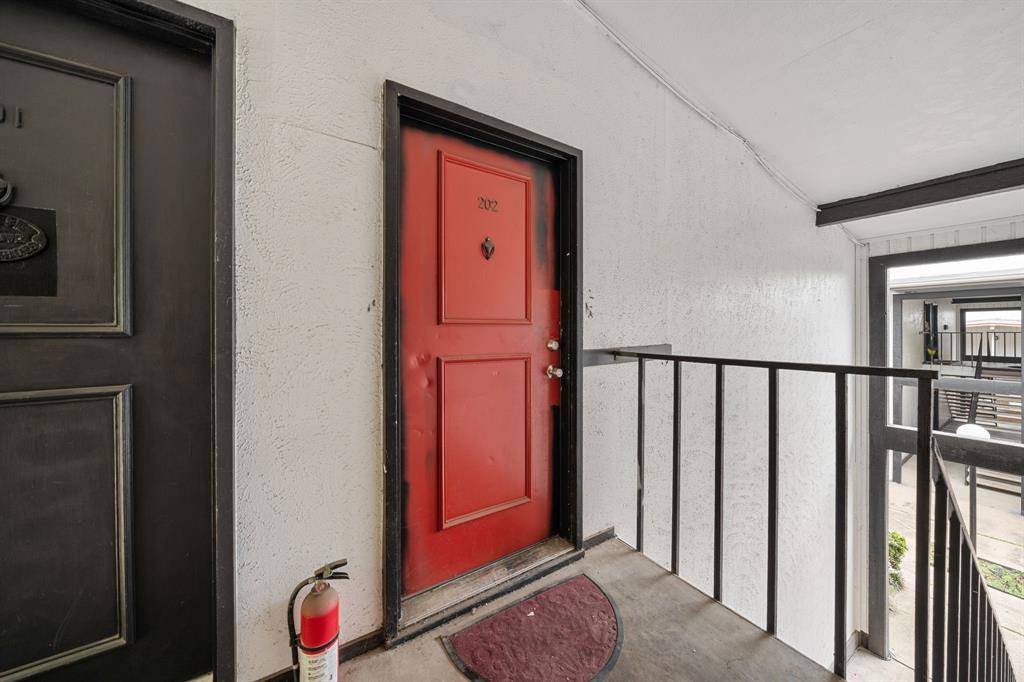 2627 Douglas Avenue #202, Dallas, TX 75219