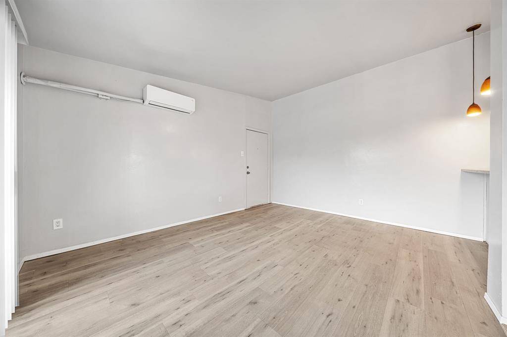 2627 Douglas Avenue #202, Dallas, TX 75219