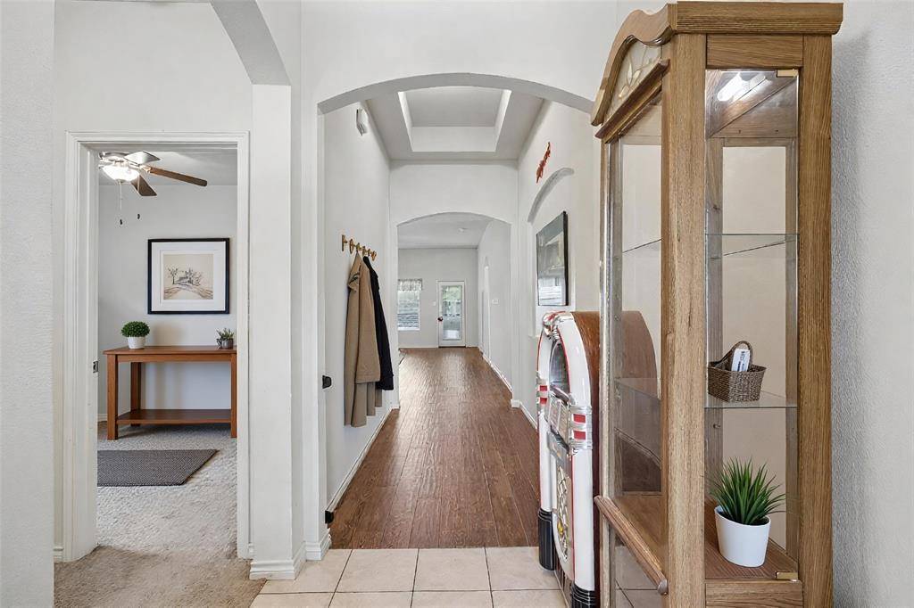 1408 Lauren Lane, Granbury, TX 76048