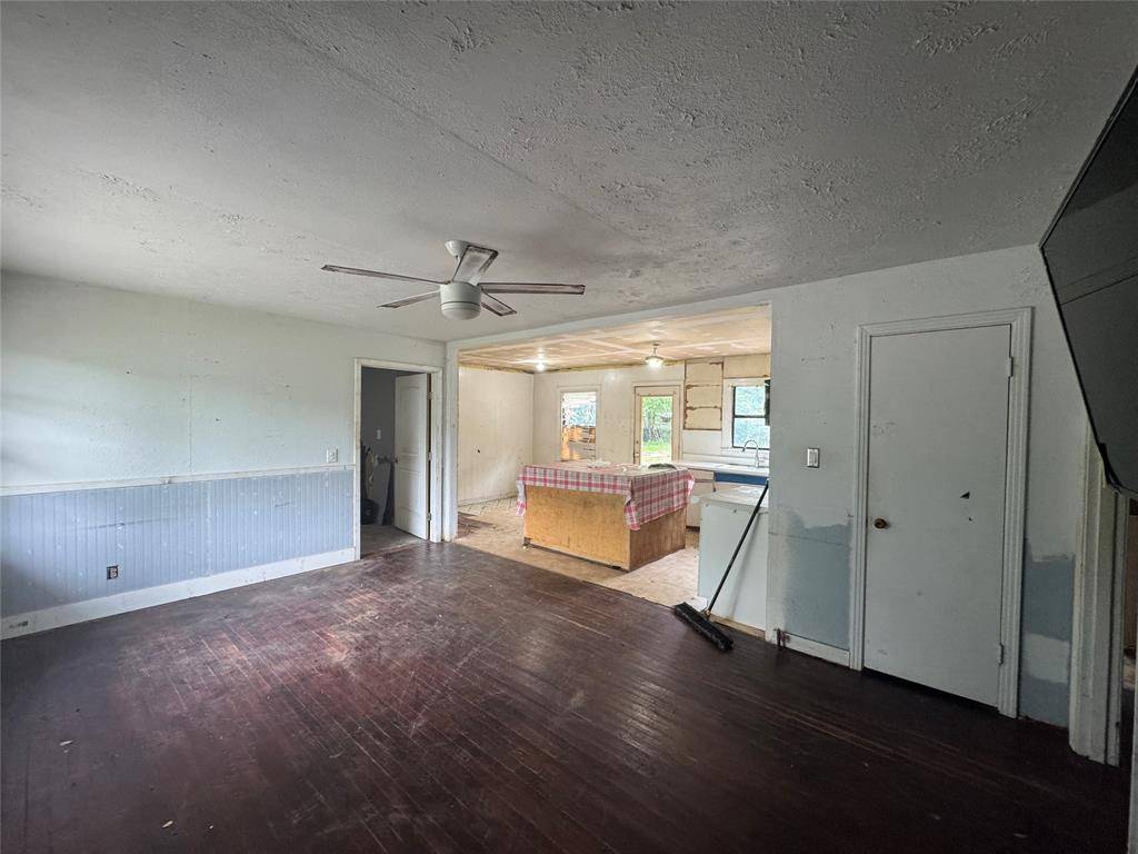 111 Gordon Drive, Terrell, TX 75160