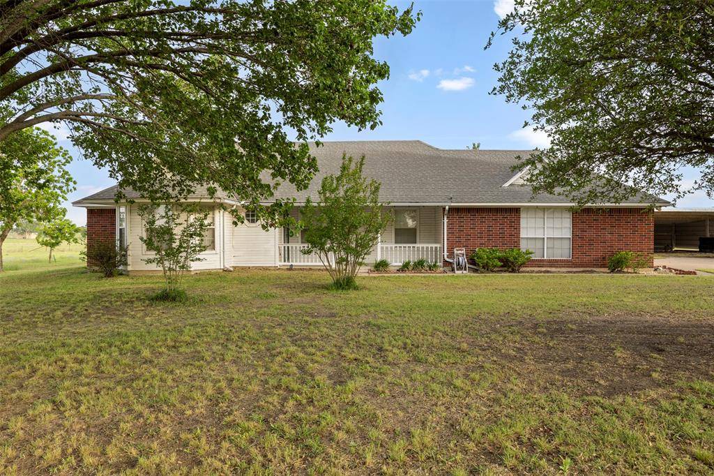 302 Blue Ribbon Road, Waxahachie, TX 75165