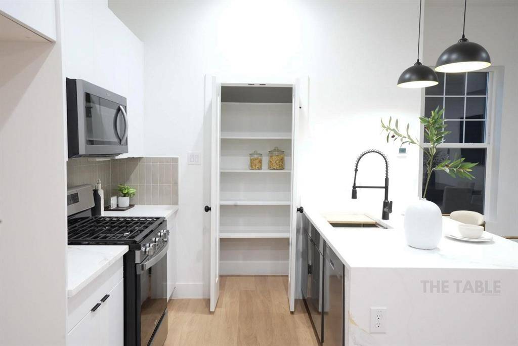 629 N Tyler Street #105, Dallas, TX 75208