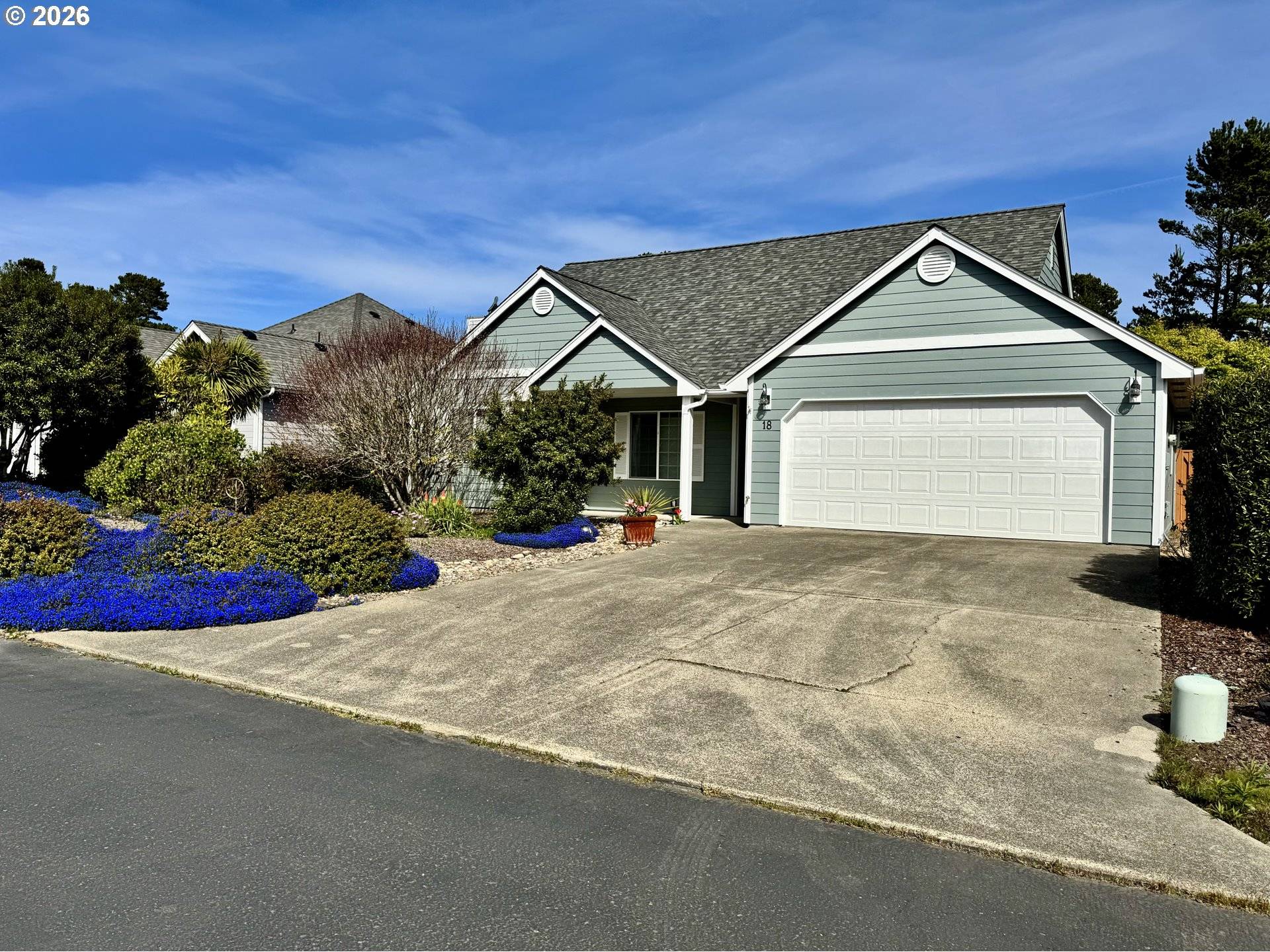 18 MARINERS LN, Florence, OR 97439