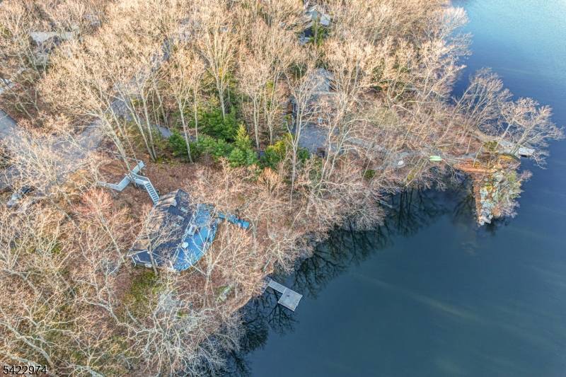 361 E Lakeshore Dr, Vernon Twp., NJ 07422