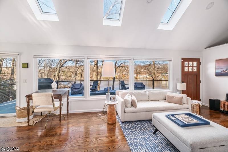 361 E Lakeshore Dr, Vernon Twp., NJ 07422