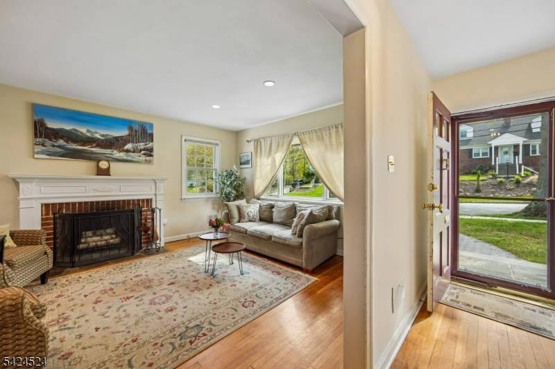 29 Lenox Ter, West Orange Twp., NJ 07052