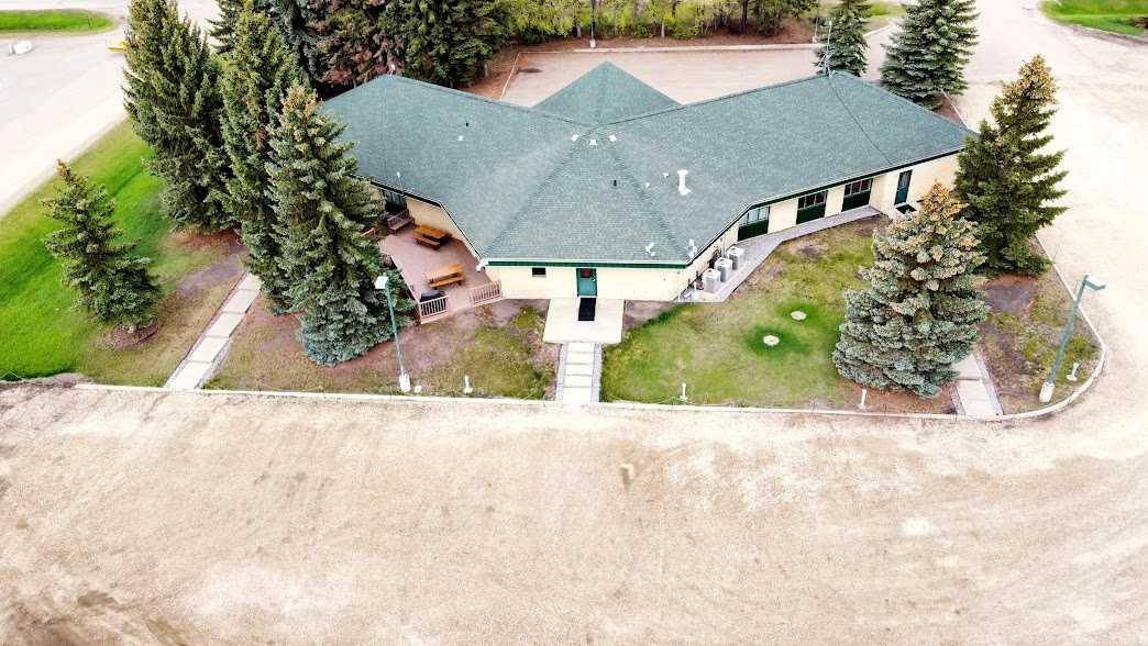 4510 50 ST S, Sedgewick, AB T0B 4C0