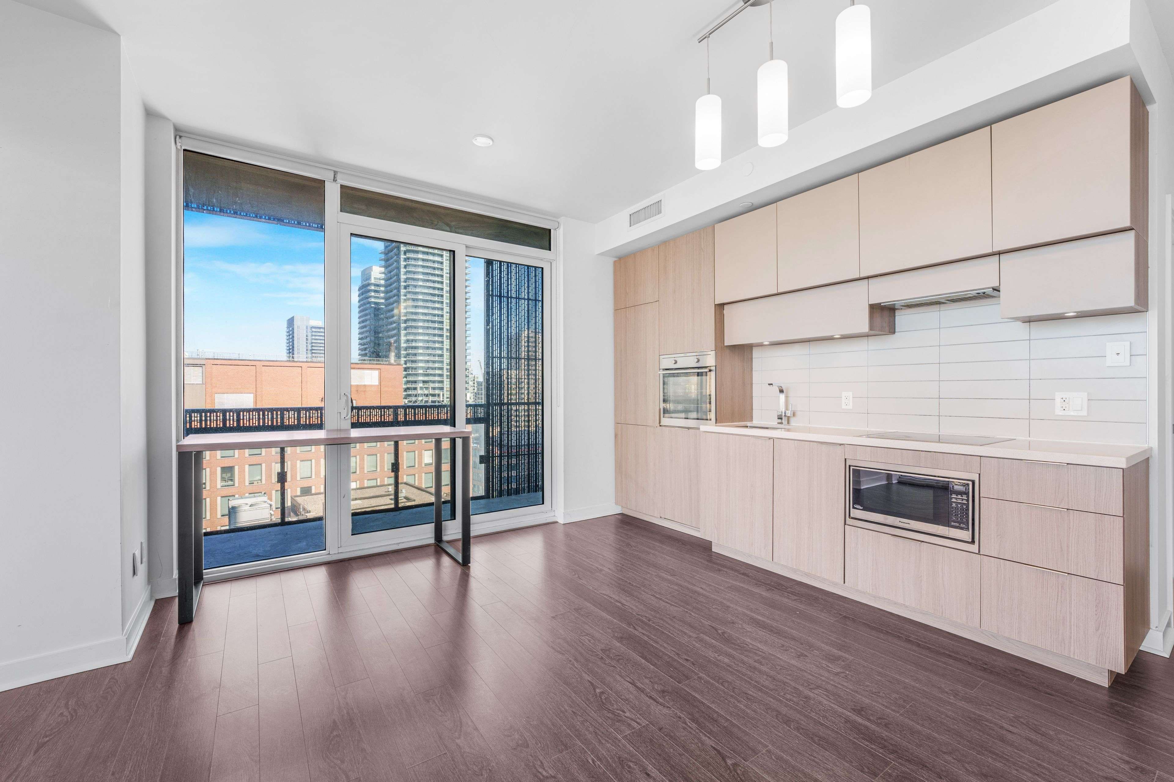 8 Eglinton AVE #1108, Toronto C10, ON M4P 1A6