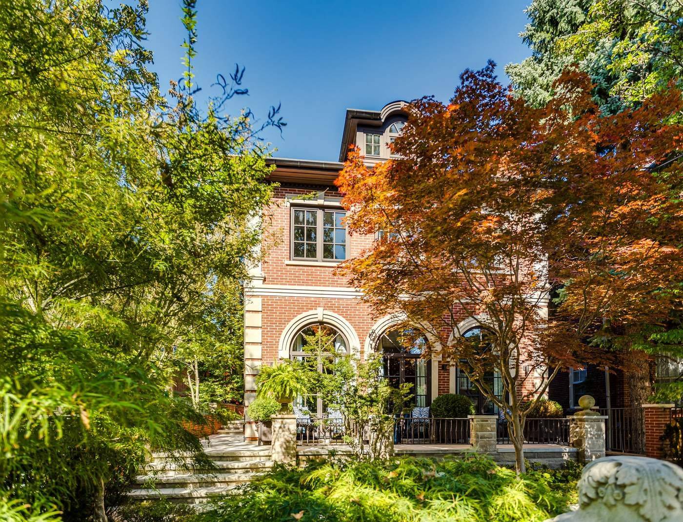 92 South DR, Toronto C09, ON M4W 1R6