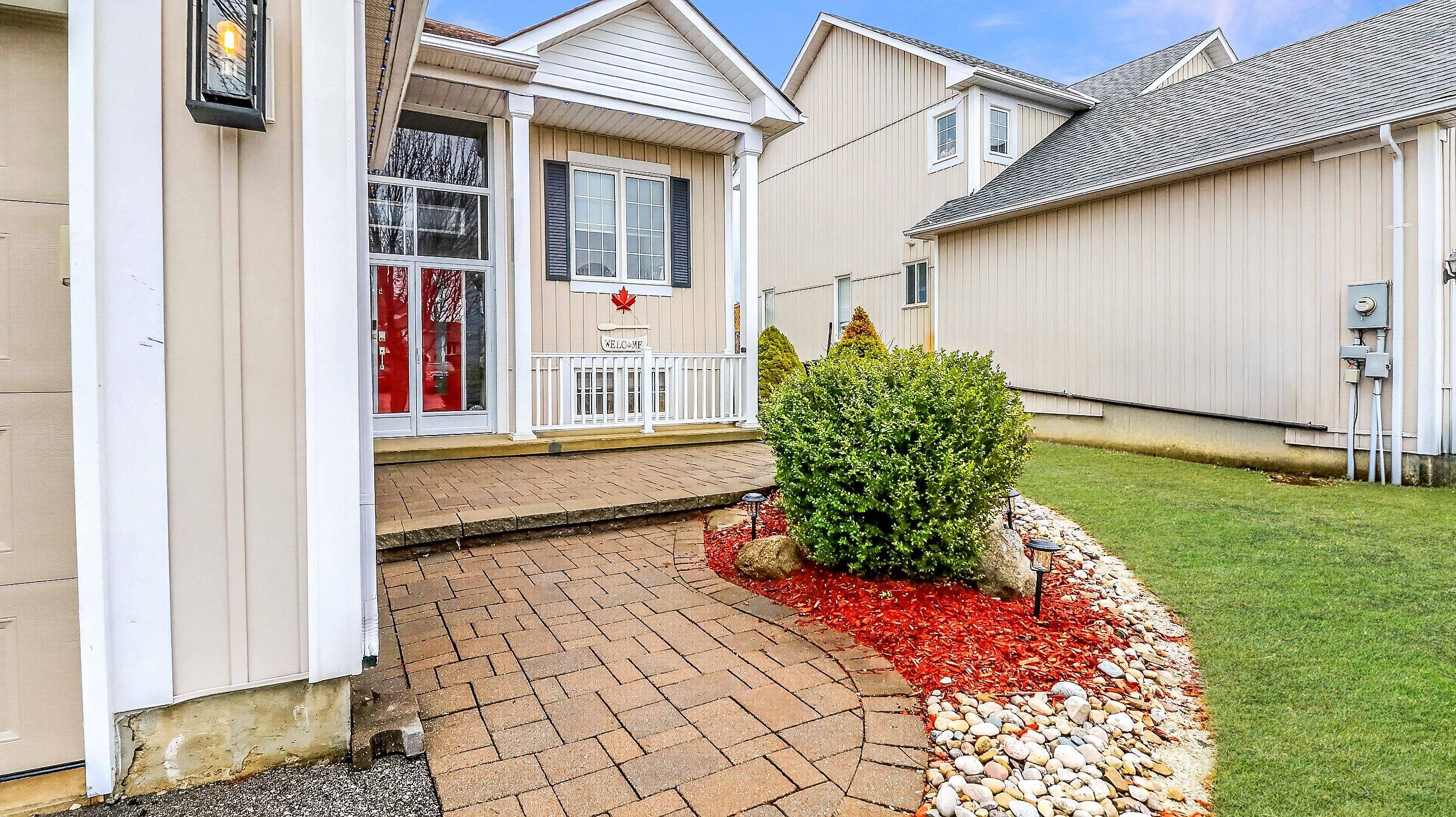 205 Country LN, Clearview, ON L0M 1S0