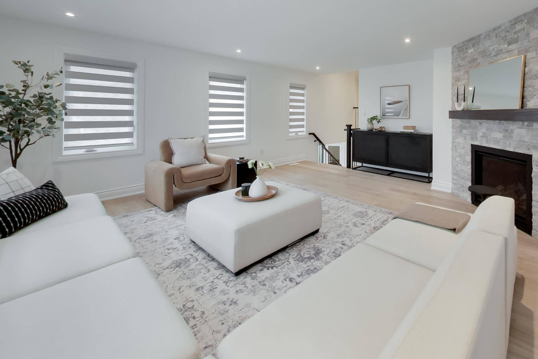 1124 Lansdown DR, Oakville, ON L6J 7N7