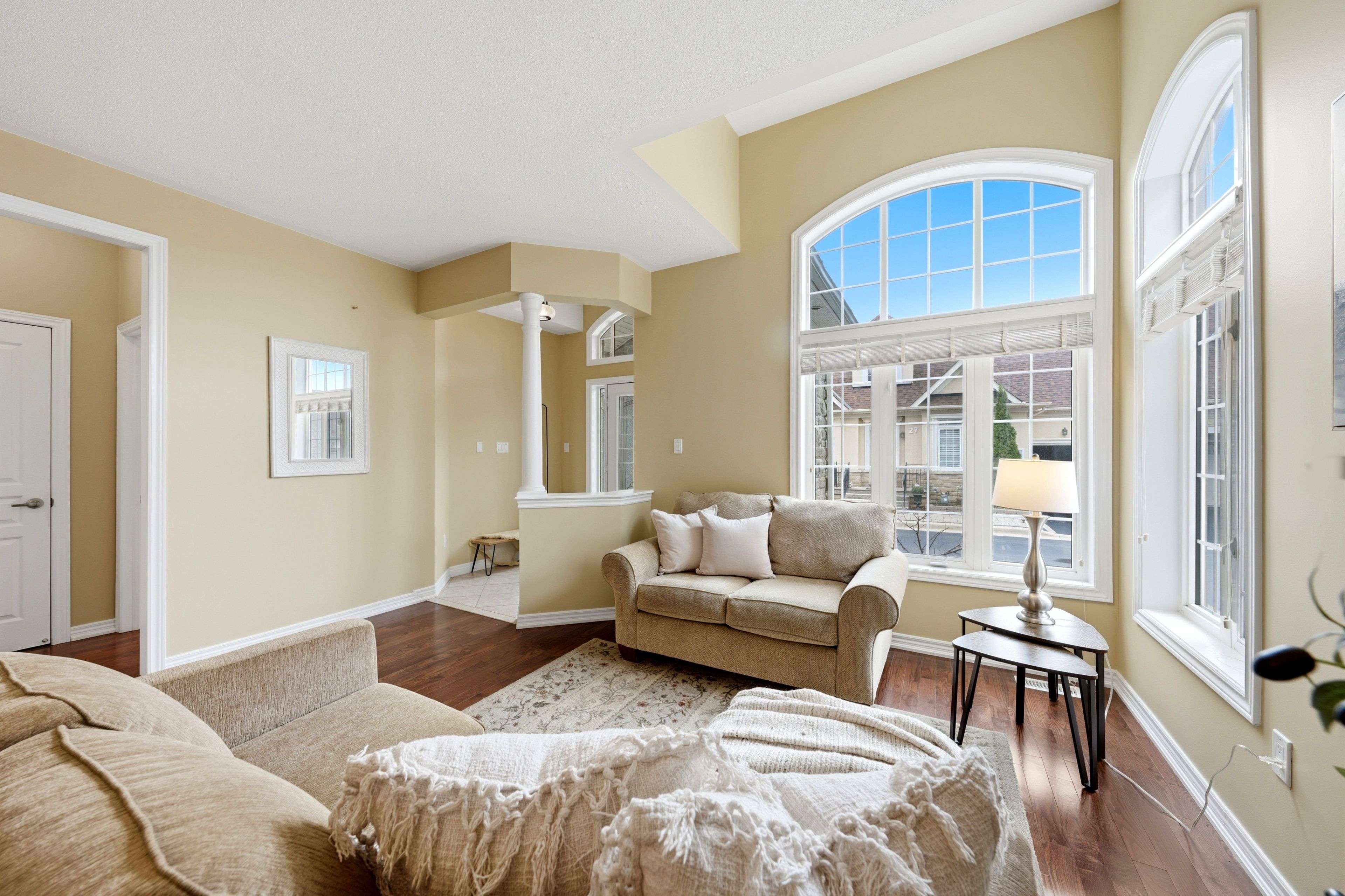 26 Garrison SQ, Halton Hills, ON L7G 0B9